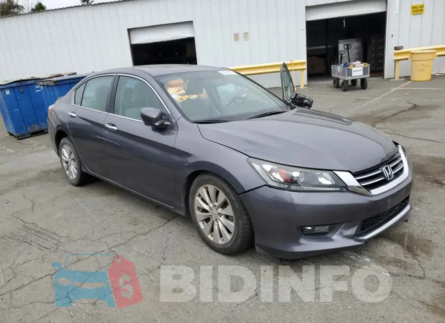1HGCR2F74FA252437 Photo# 4