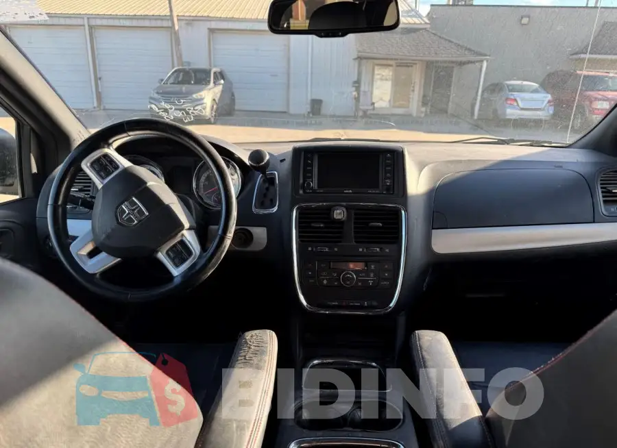 2C4RDGEG8JR150617 Photo# 9