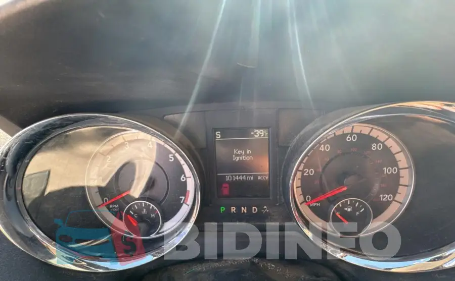 2C4RDGEG8JR150617 Photo# 8