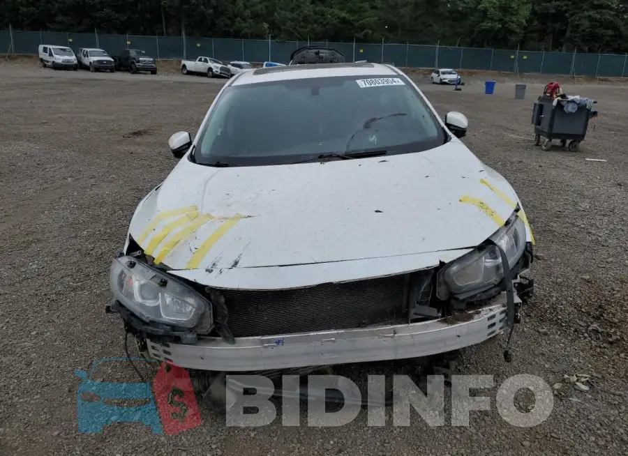 19XFC1F32HE032945 Photo# 5