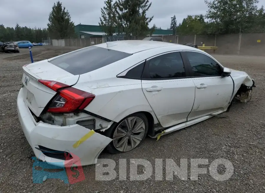 19XFC1F32HE032945 Photo# 3