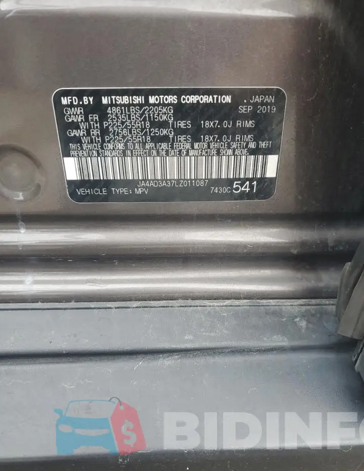 JA4AD3A37LZ011087 Photo# 12