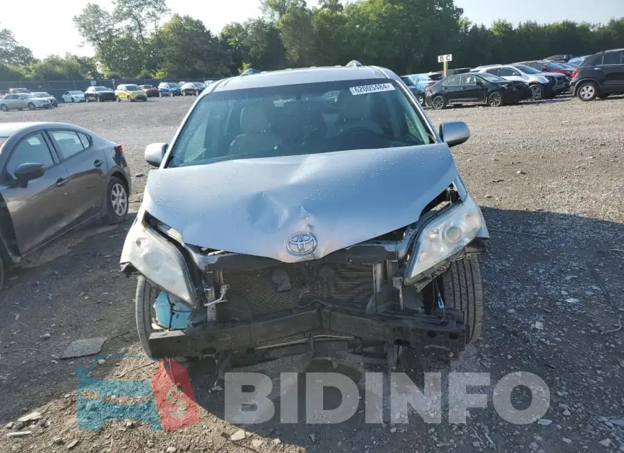 5TDYK3DCXFS640385 Photo# 5