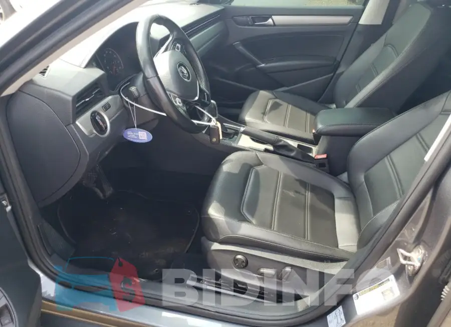 1VWSA7A31LC015047 Photo# 7
