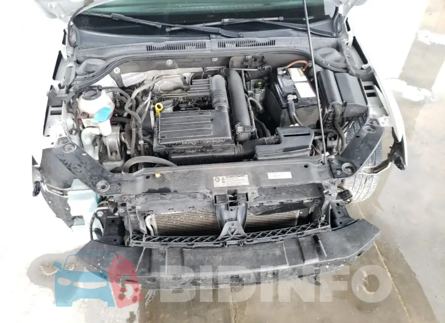3VW2B7AJ2JM212252 Photo# 11