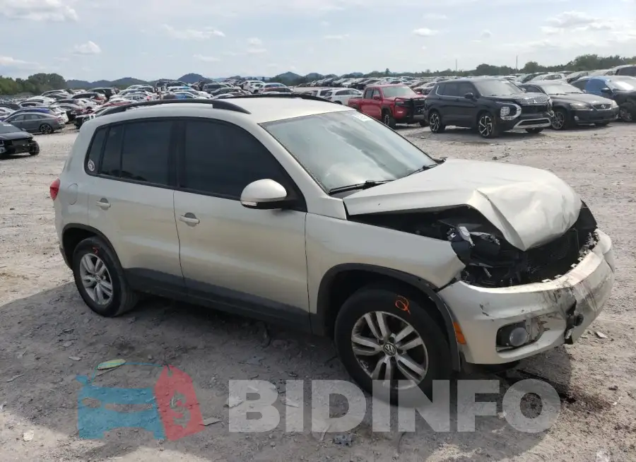 WVGAV7AX4FW614951 Photo# 4