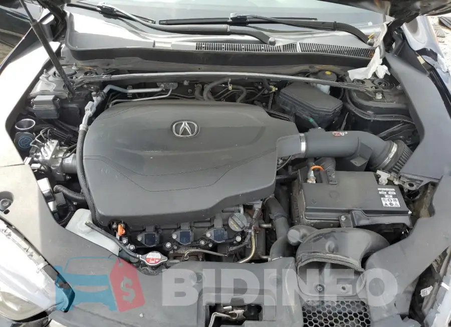 19UUB2F66JA013349 Photo# 11