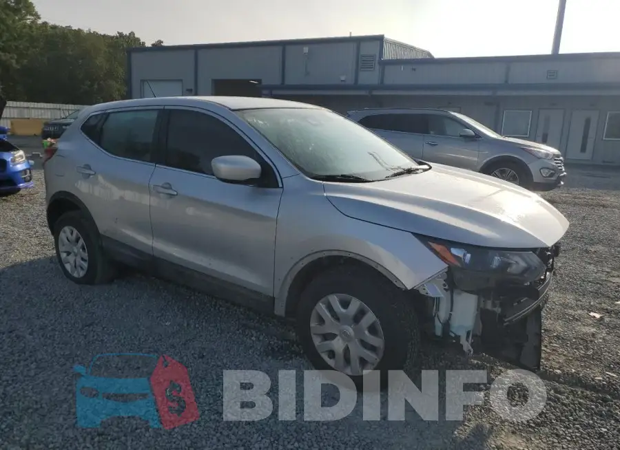JN1BJ1CW6LW371082 Photo# 4
