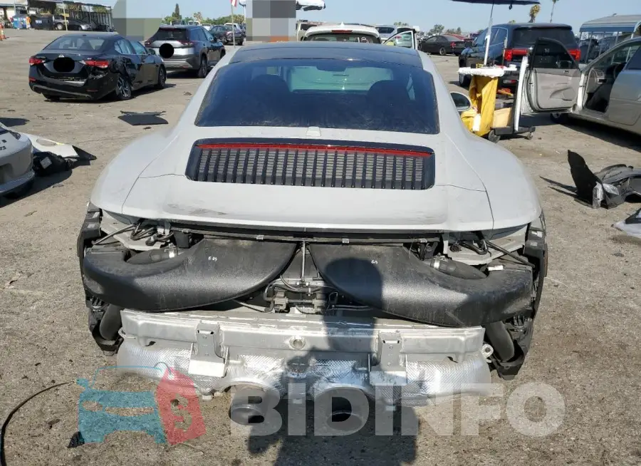 WP0AB2A93JS122882 Photo# 6