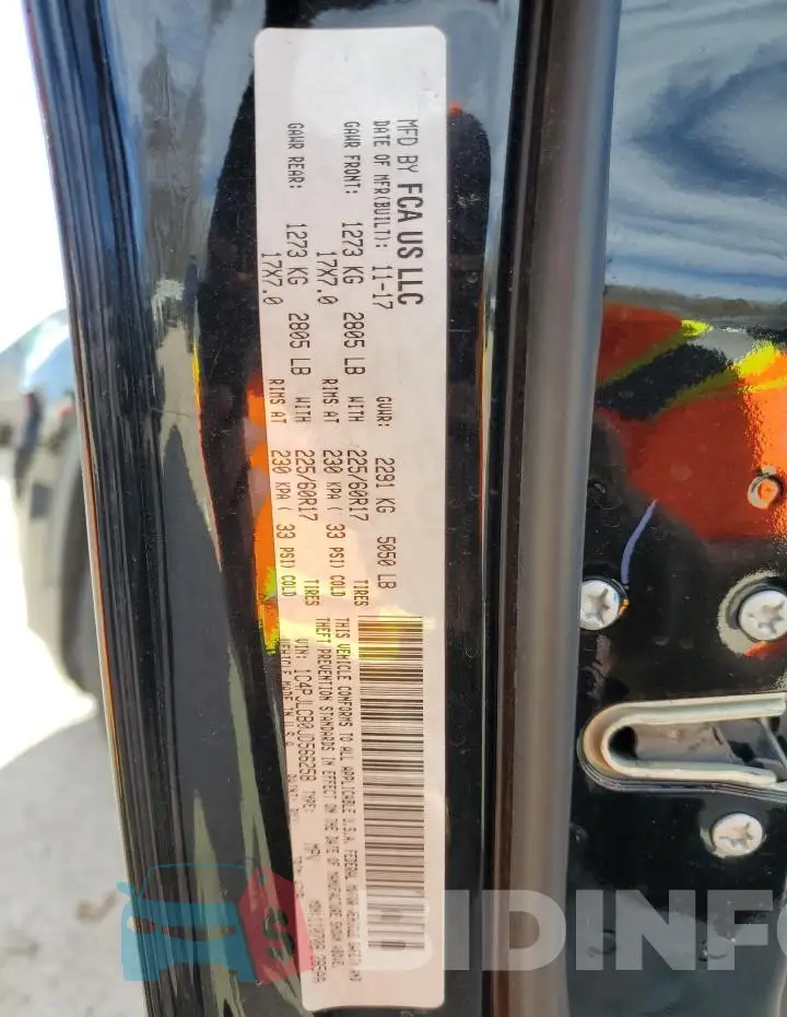1C4PJLCB0JD566258 Photo# 12