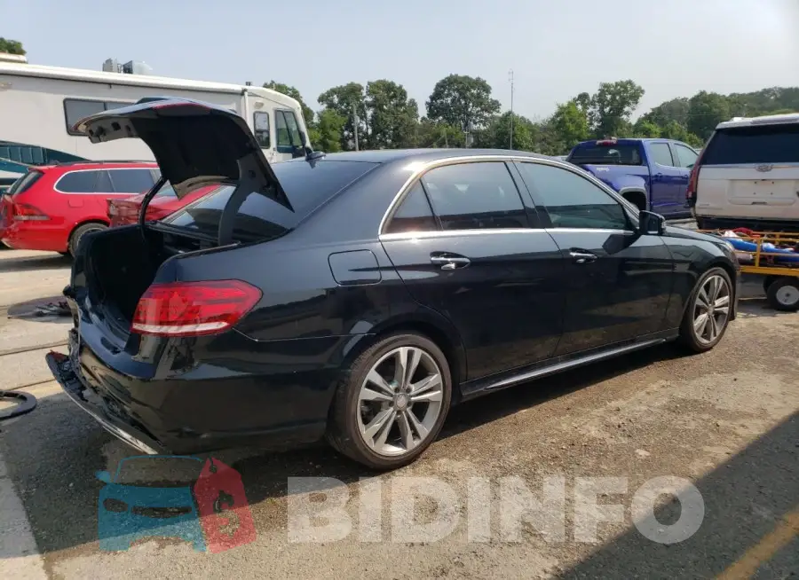 WDDHF5KB2FB121774 Photo# 3