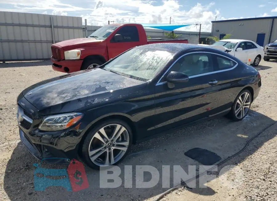 WDDWJ8DB1KF772210 Photo# 1