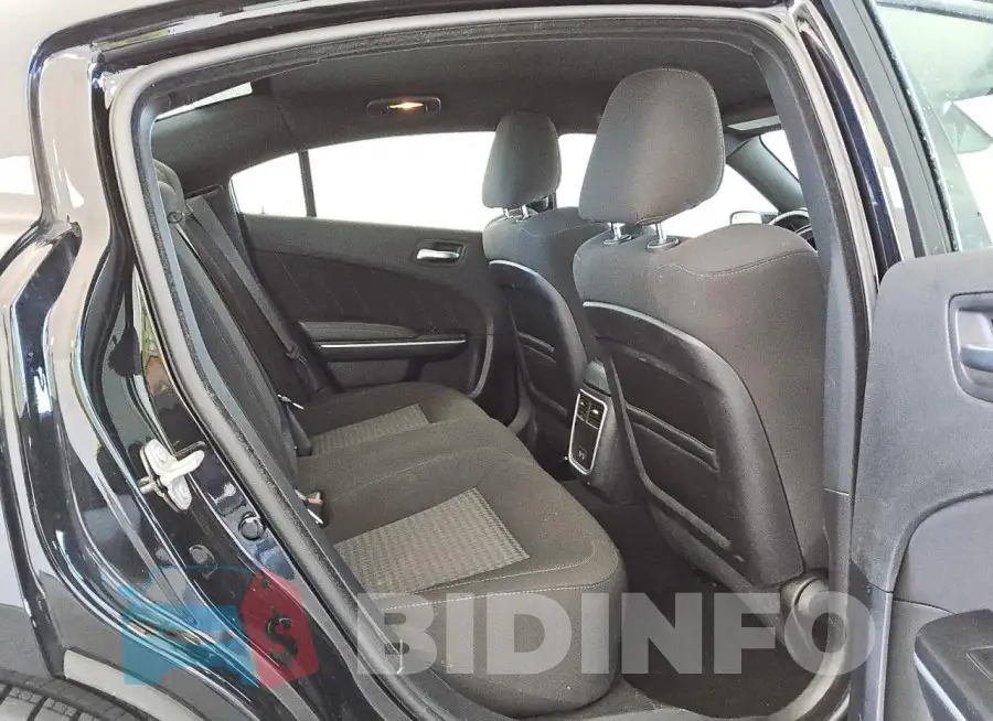 2C3CDXHG8PH626448 Photo# 10