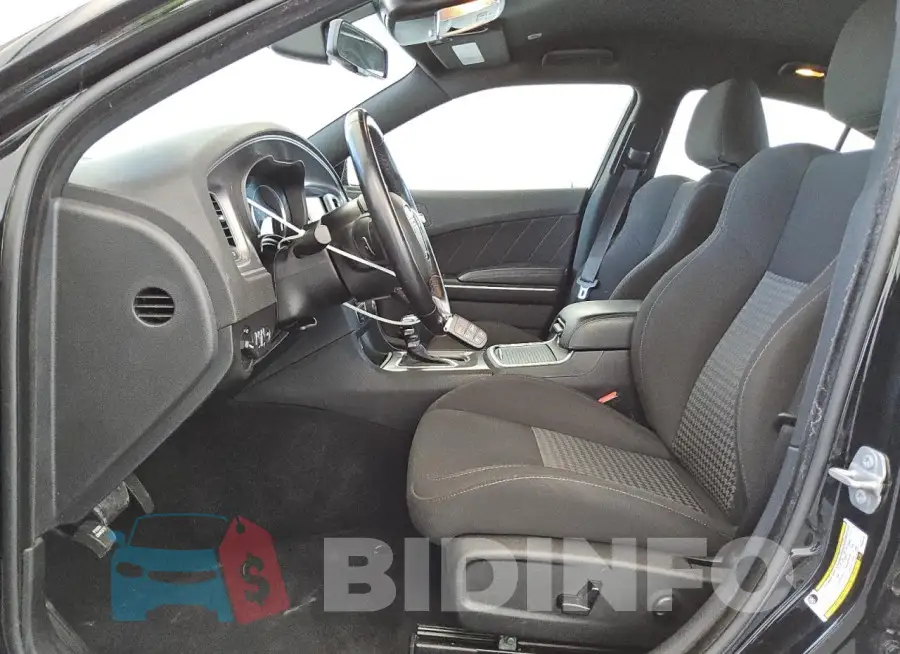 2C3CDXHG8PH626448 Photo# 7