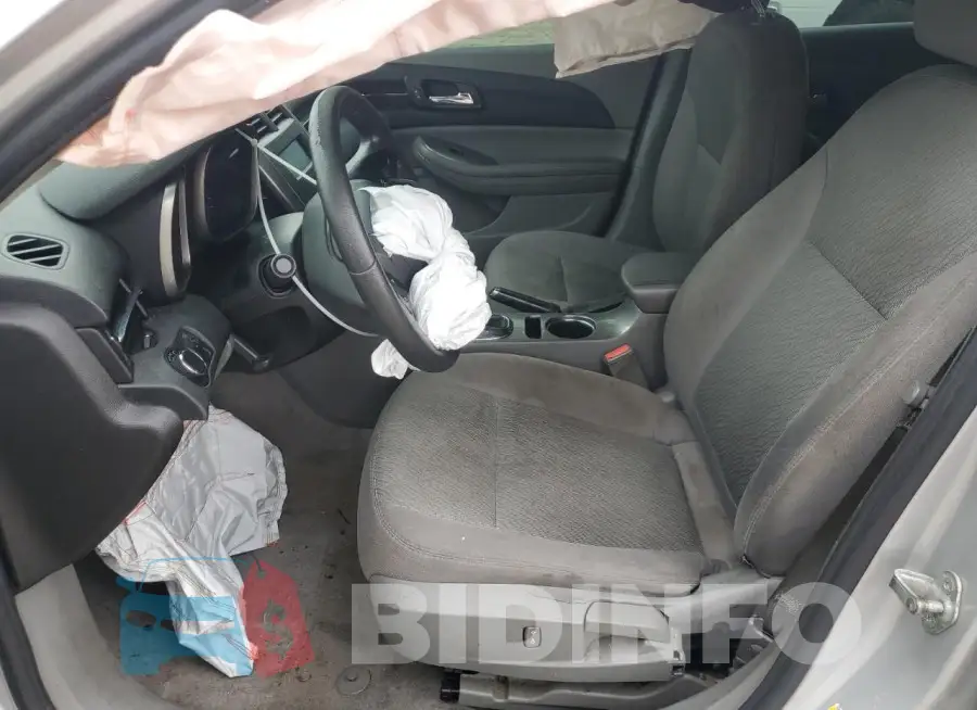 1G11B5SL3FF100773 Photo# 7