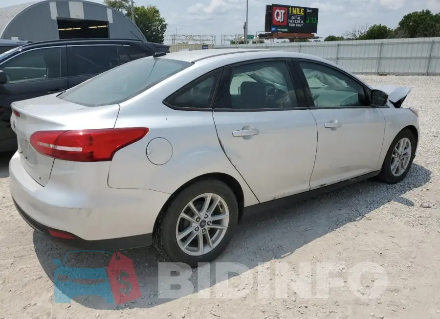 1FADP3F2XJL223465 Photo# 3