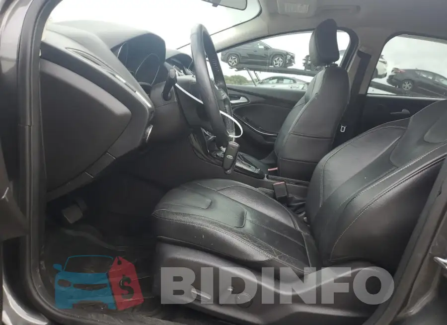 1FADP3J24GL228063 Photo# 7