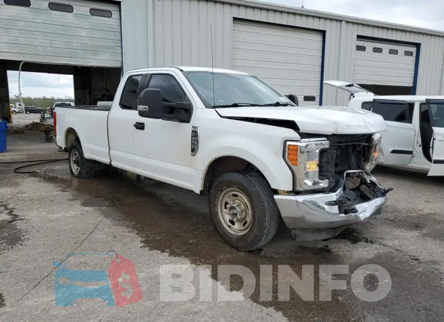 1FT7X2A67HEF29985 Photo# 4