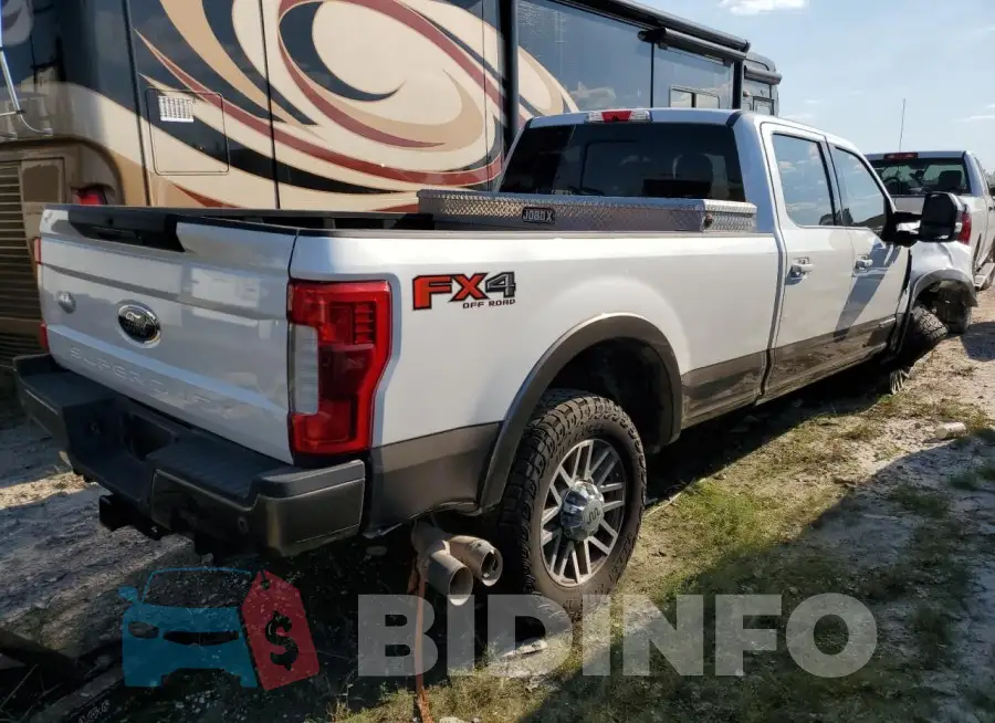 1FT8W3BT1KEG85688 Photo# 3