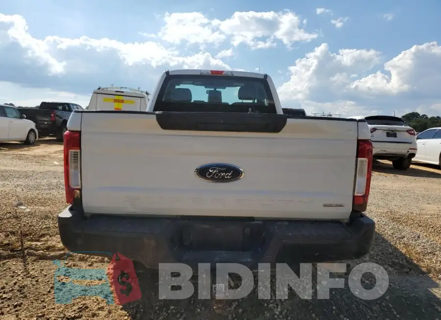 1FTBF2A60JEB43301 Photo# 6