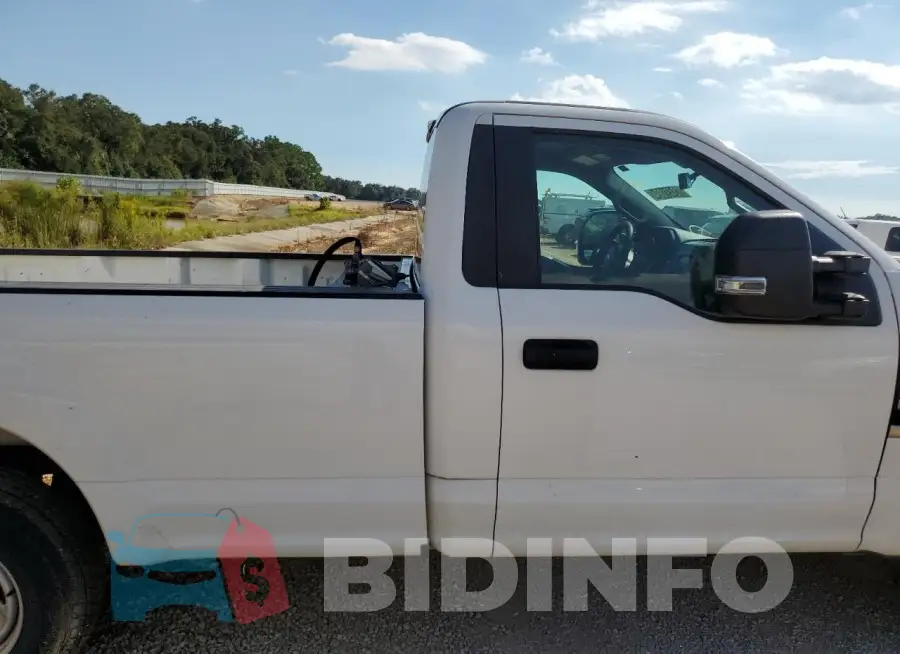1FTBF2A60JEB43301 Photo# 10