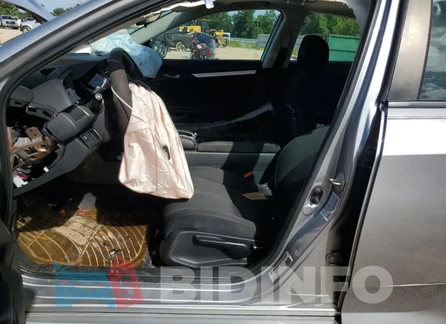 19XFC1F37GE017193 Photo# 7
