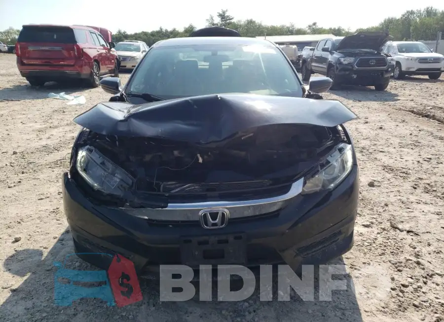 19XFC2F5XGE207917 Photo# 5