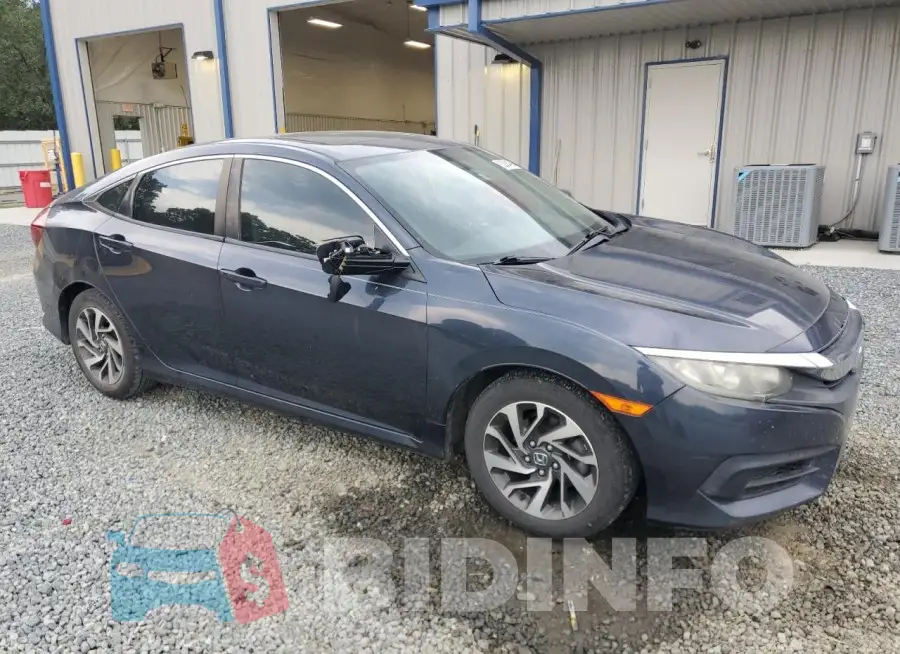 19XFC2F72GE046836 Photo# 4