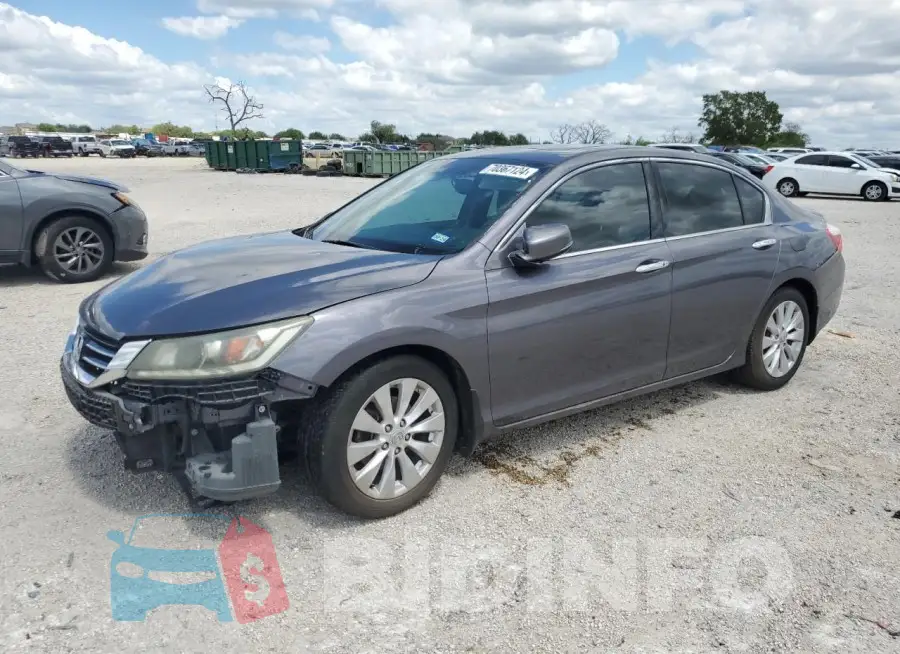 1HGCR3F84FA001027 Photo# 1