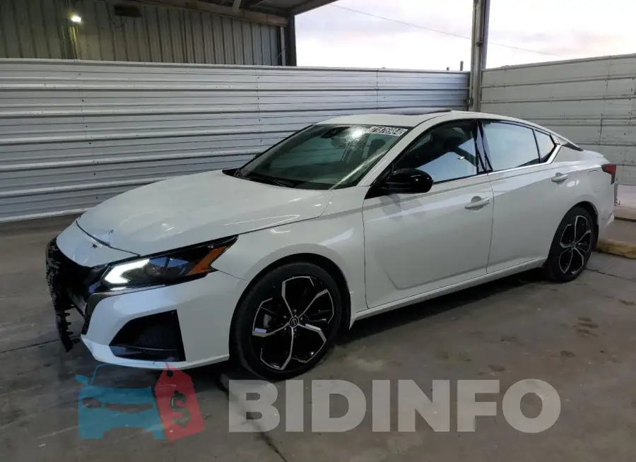 1N4BL4CV5PN362617 Photo# 1
