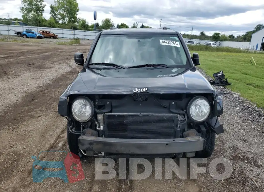 1C4NJPFA8HD207932 Photo# 5