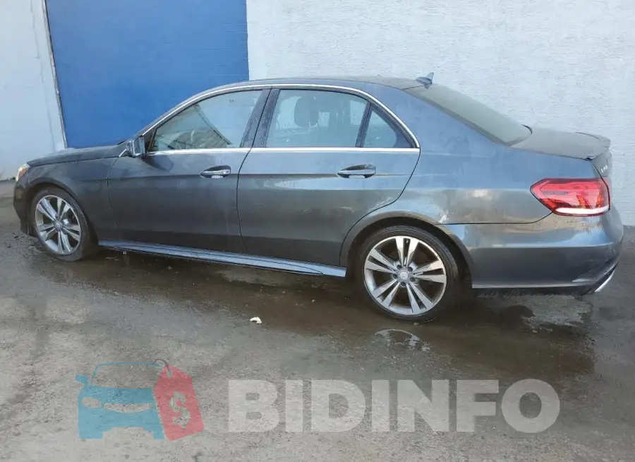 WDDHF8JB7FB093716 Photo# 2