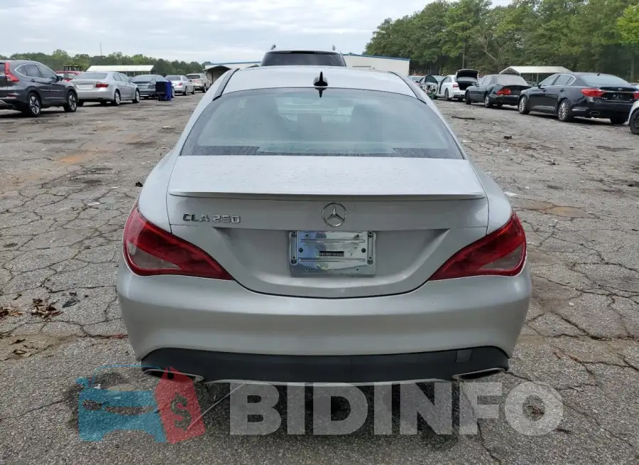 WDDSJ4EB1JN569652 Photo# 6