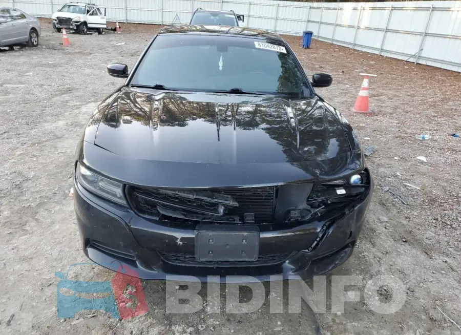 2C3CDXHG3FH881135 Photo# 5