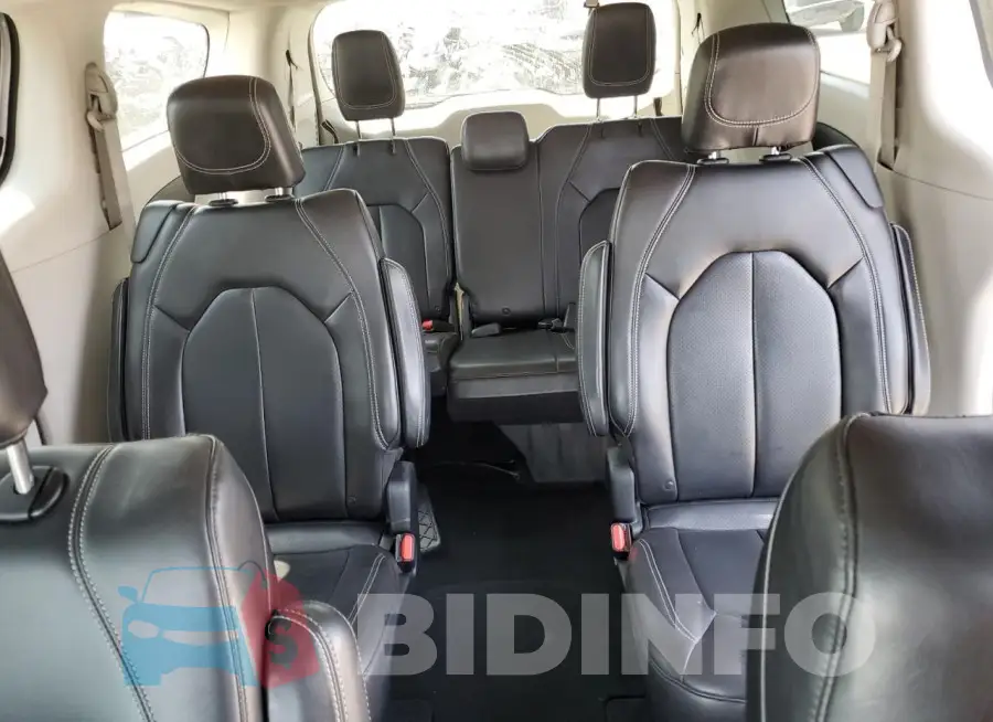 2C4RC1DG9MR516882 Photo# 10