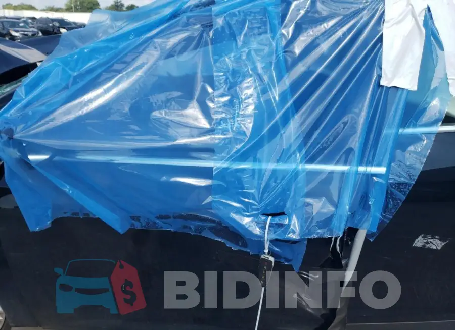 1FADP3N27JL272124 Photo# 7