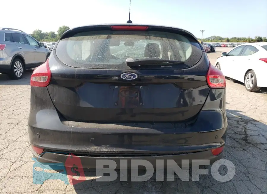 1FADP3N27JL272124 Photo# 6