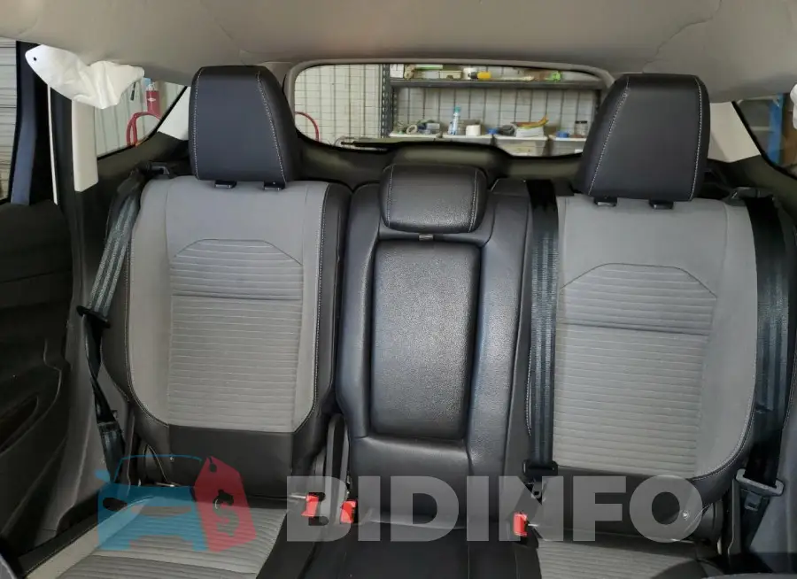 1FMCU0GD2JUB11696 Photo# 10