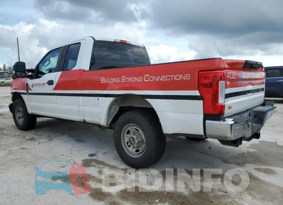 1FT7X2A64KEF46668 Photo# 2