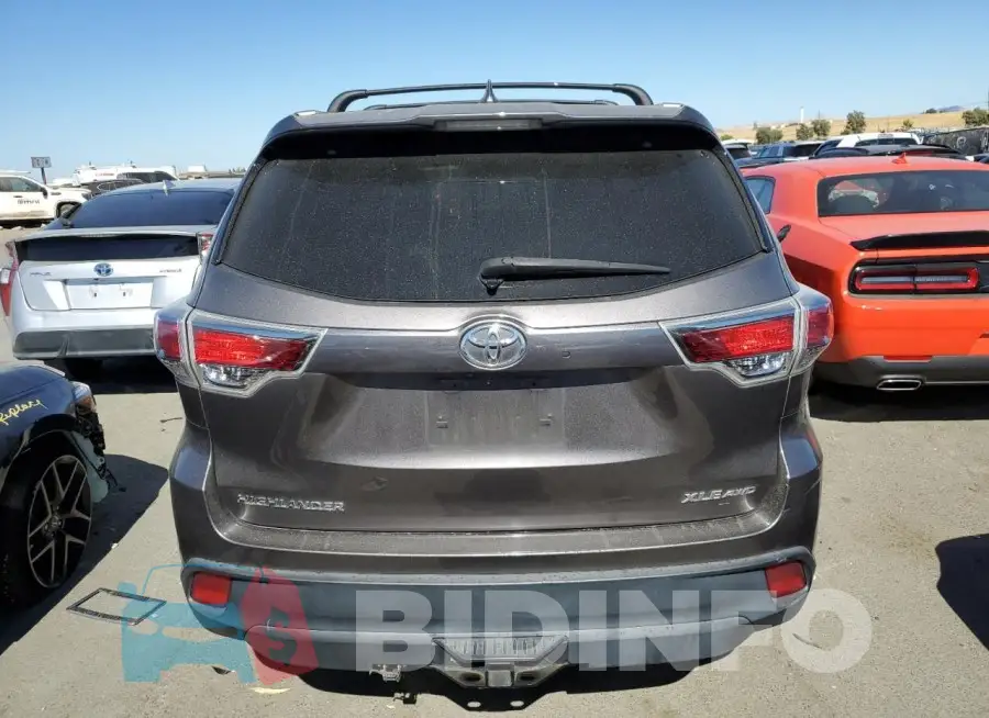 5TDJKRFH8GS251811 Photo# 6