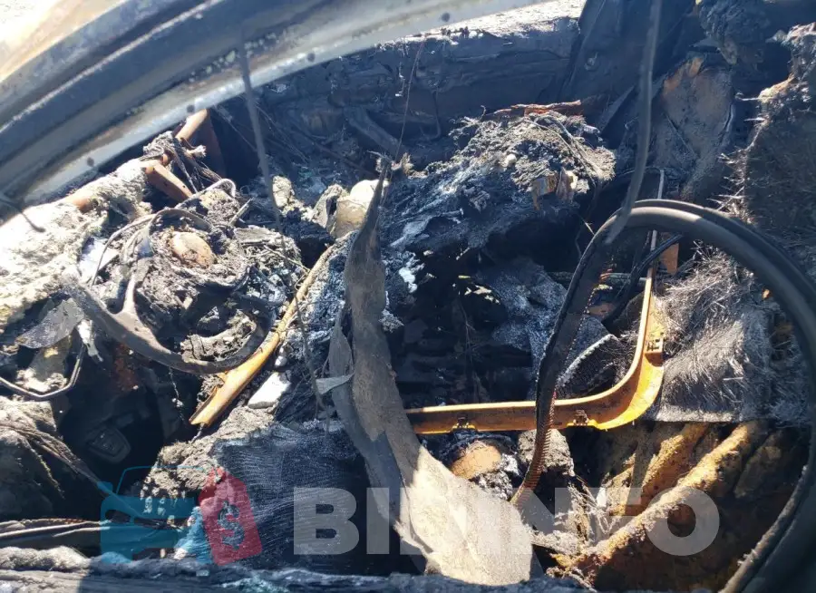 3VW5T7BU6LM018748 Photo# 7