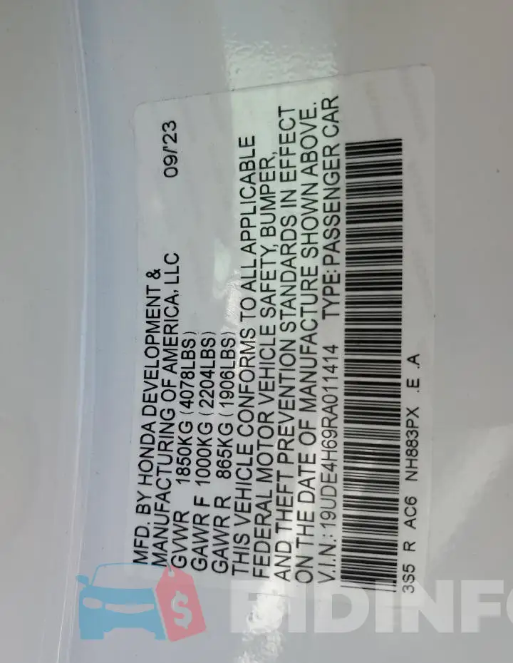 19UDE4H69RA011414 Photo# 12
