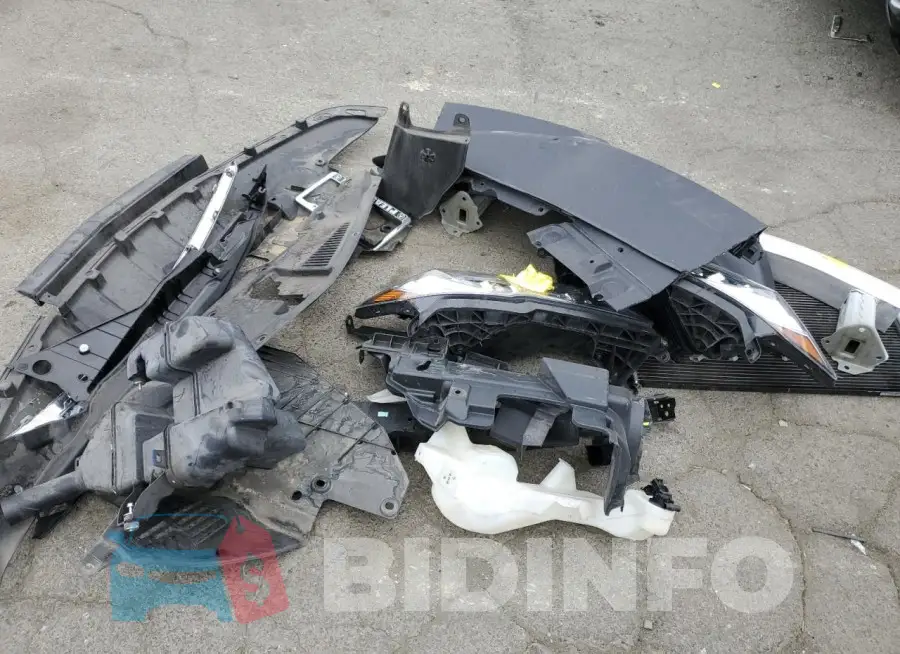 5J8TB4H3XHL017137 Photo# 13