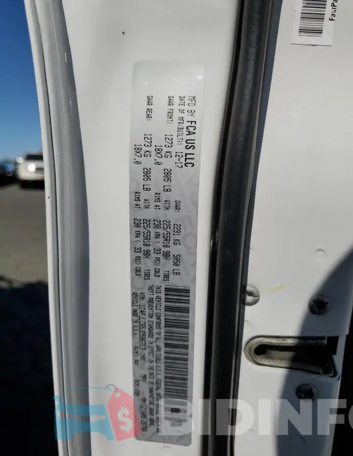 1C4PJLCB5JD596713 Photo# 12