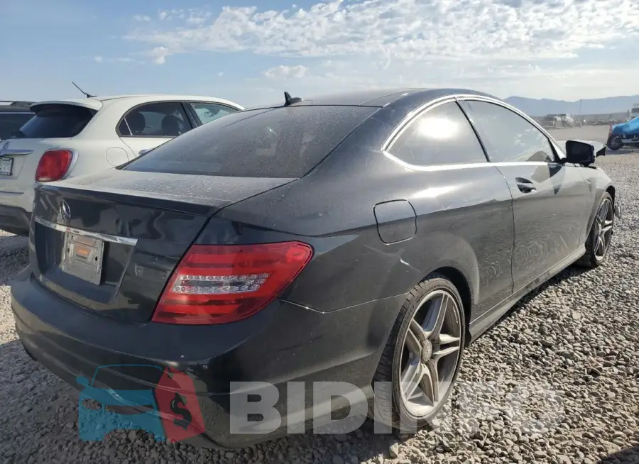 WDDGJ4HB5FG388213 Photo# 3