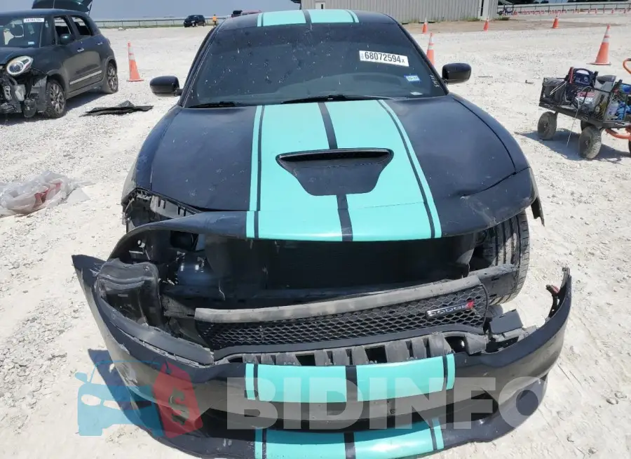2C3CDXCT6KH575142 Photo# 5