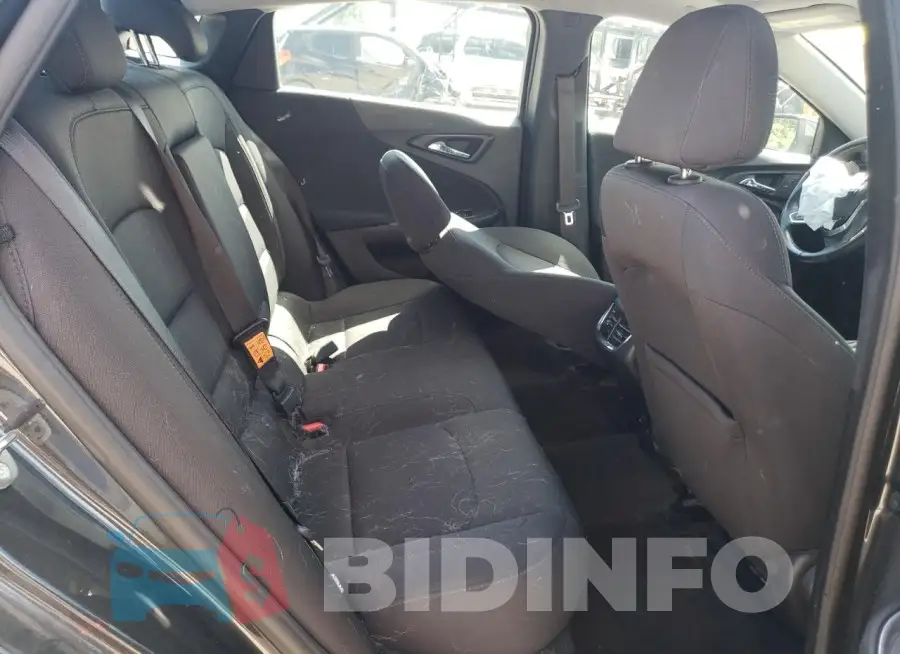 1G1ZD5ST3JF231093 Photo# 10