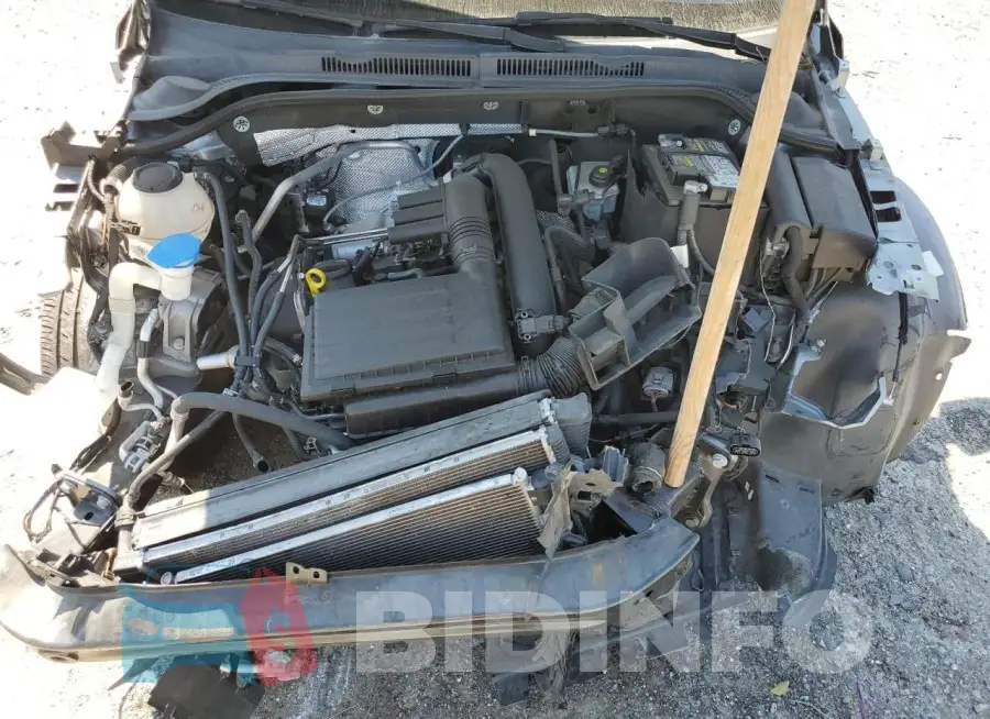 3VW2B7AJXJM240574 Photo# 11