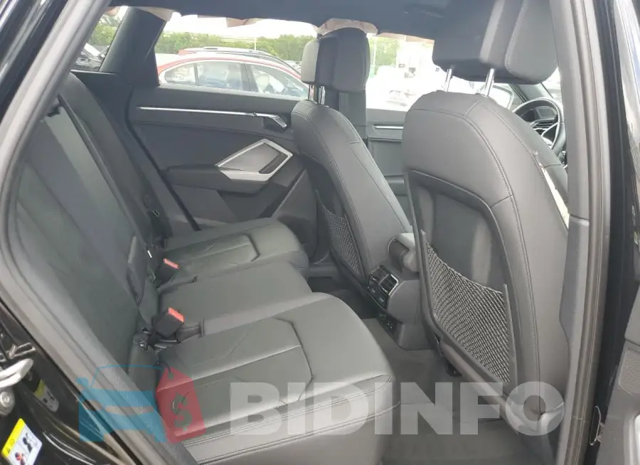 WA1DECF38M1073682 Photo# 11