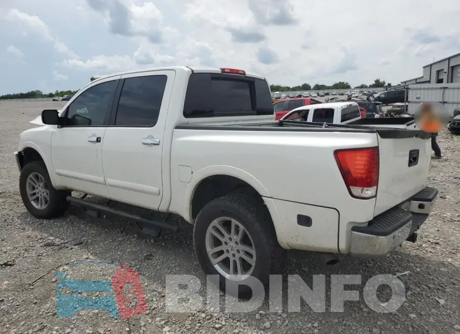 1N6BA0EC6FN511617 Photo# 2